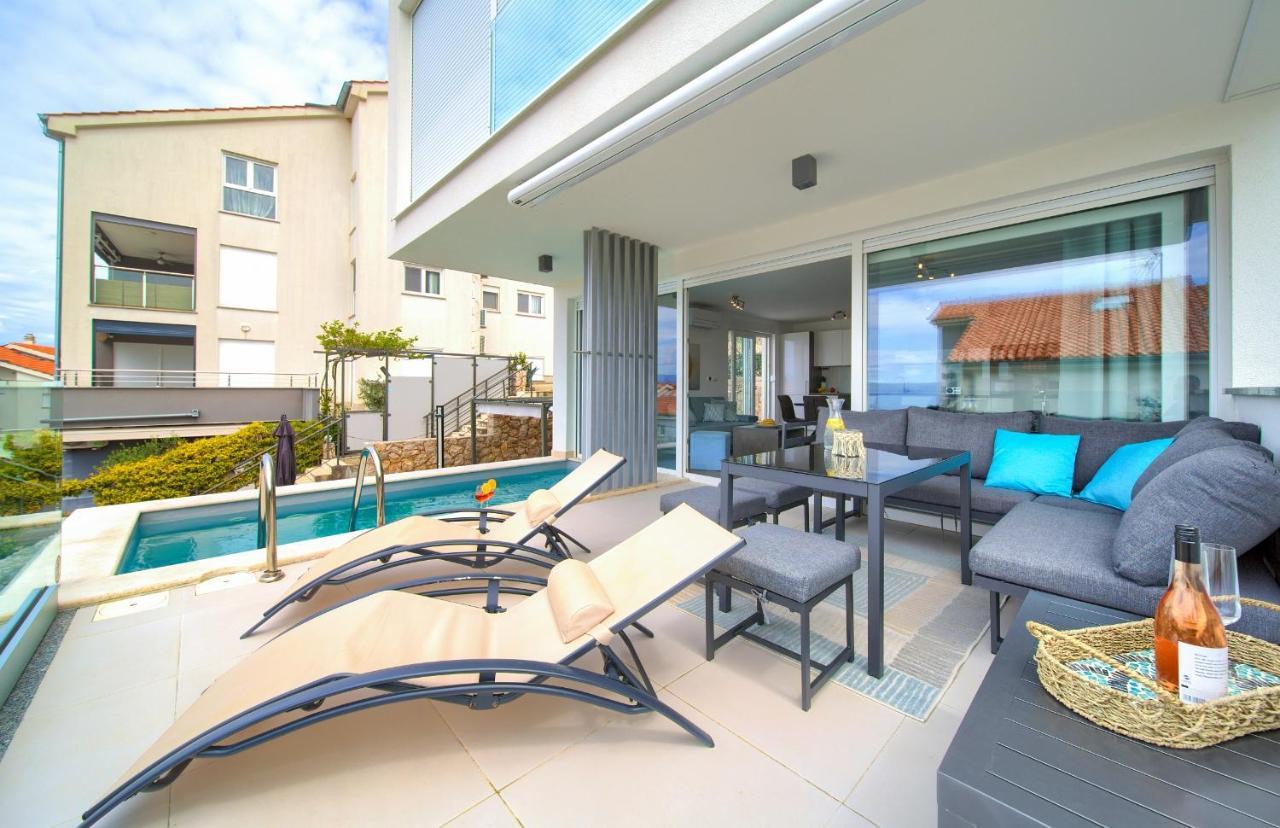 Villa Solis Lacus Modern Apartment - Private Heated Pool - Smart Tv Sky X - Free Parking Njivice Exterior photo