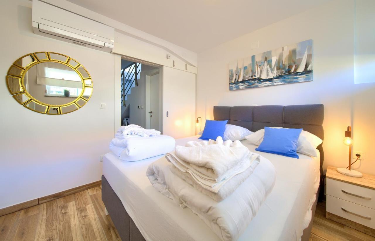 Villa Solis Lacus Modern Apartment - Private Heated Pool - Smart Tv Sky X - Free Parking Njivice Exterior photo